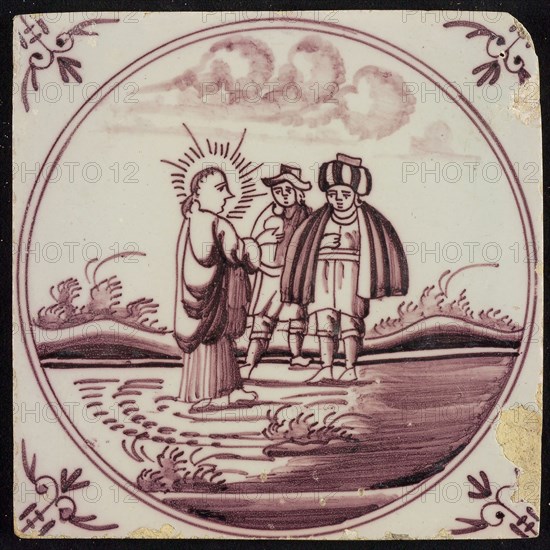 Scene tile, Jesus standing next to two Roman tax officials, corner motif of ox-head, wall tile tile sculpture ceramic