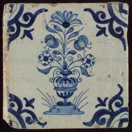 Tile, flower pot in blue on white, corner pattern ox head, wall tile tile sculpture ceramic earthenware glaze, baked 2x glazed