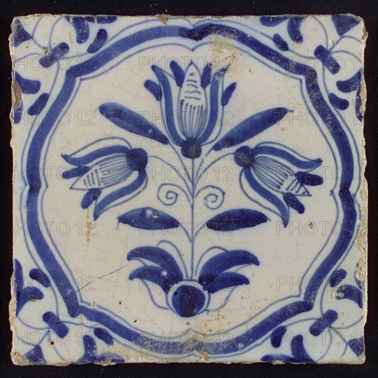 Tile, three-tier in braces in blue on white, corner motif, wing-leaf, wall tile tile sculpture ceramic earthenware glaze, baked