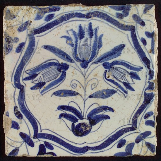 Tile, three-tier in braces in blue on white, corner motif, wing, wall tile tile sculpture ceramic earthenware glaze, baked 2x