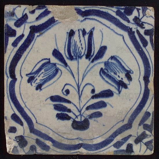 Tile, three-tier in braces in blue on white, corner motif, wing-leaf, wall tile tile sculpture ceramic earthenware glaze, baked