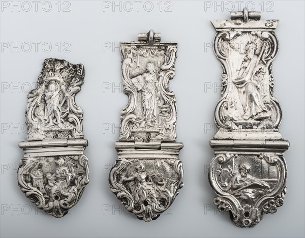 Silver book lock, consisting of three parts, lock sealant silver, minerva head book Rotterdam education Academy of Fine Arts