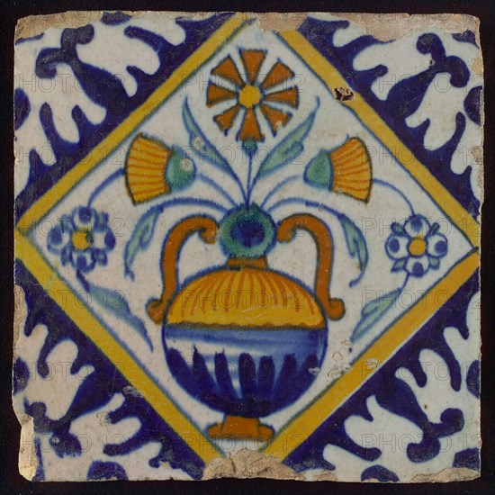 Flower tile, flowerpot in square, corner pattern palmet, wall tile tile sculpture ceramic earthenware glaze, baked 2x glazed