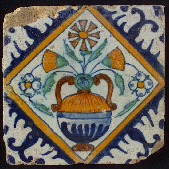 Flower tile, flowerpot in square, corner pattern palmet, wall tile tile sculpture ceramic earthenware glaze, baked 2x glazed