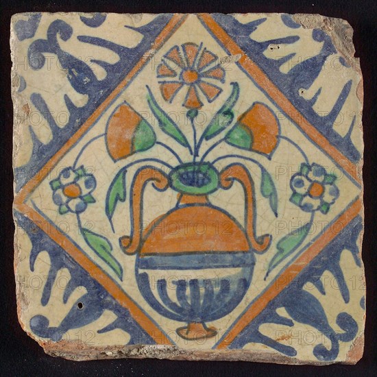 Flower tile, flowerpot in square, corner pattern palmet, wall tile tile sculpture ceramic earthenware glaze, baked 2x glazed