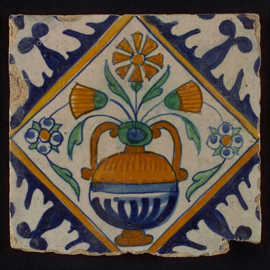 Flower tile, flowerpot in square, corner pattern palmet, wall tile tile sculpture ceramic earthenware glaze, baked 2x glazed