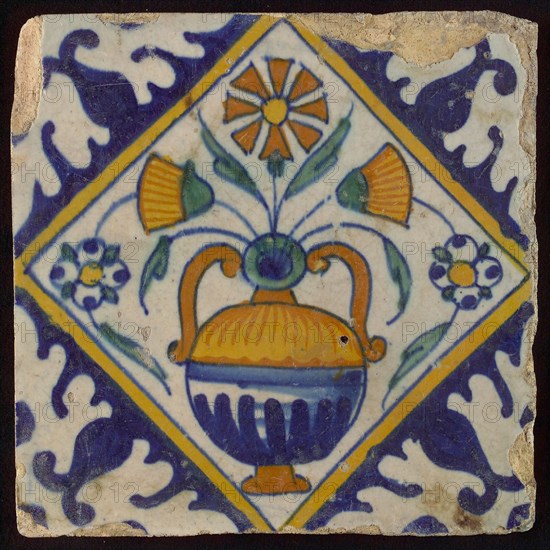 Flower tile, flowerpot in square, corner pattern palmet, wall tile tile sculpture ceramic earthenware glaze, baked 2x glazed