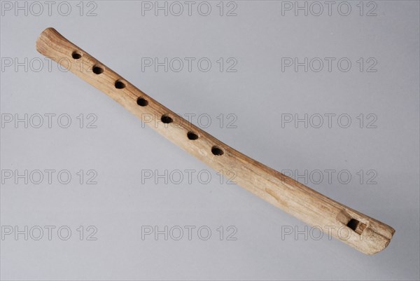 Wooden flute, flute musical instrument sound medium ground find wood, cut bored Wooden flute with seven tone holes at the top