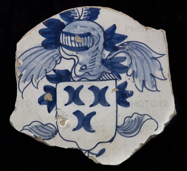 Fragment majolica dish, blue on white, heraldic image, helmeted coat of arms with three crosses, plate dish tableware holder