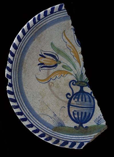 Half majolica dish, polychrome, flower vase with tulips, cable edge, plate crockery holder soil find ceramic earthenware enamel