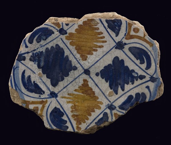 Fragment majolica dish, orange and blue on white, four-sided brushstroke decor, dish crockery holder soil find ceramic