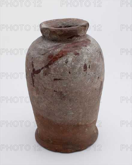 Pottery pot on stand, baluster shape, used in the sugar industry, sugar pot pot holder soil find ceramic earthenware glaze lead