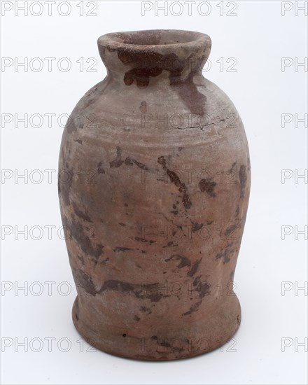 Earthenware pot on stand, baluster-shaped, used in the sugar industry, sugar pot pot holder soil find ceramic earthenware glaze