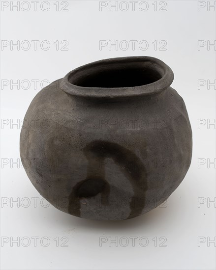 Gray earthenware ball pot, distorted misfires, ball jar pot holder soil find ceramic pottery, hand-formed baked Pottery ball pot