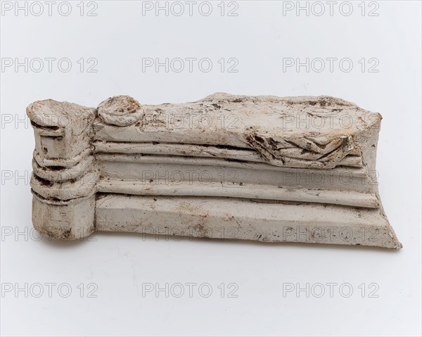 Part of pipe image, pedestal with frame, sculpture visual material soil find ceramic pipe earth, in mold formed baked Pedestal