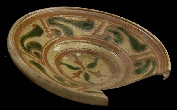 Earthenware dish with red, yellow and green silt decoration, plate dish crockery holder soil find ceramic earthenware glaze lead