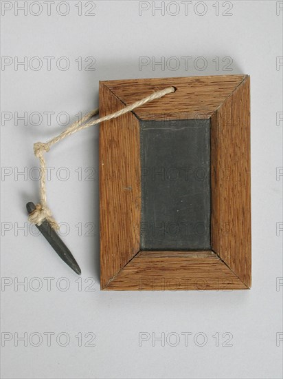 Te Poel, Miniature oak frame with slate to write on, slate miniature kitchenware toy relaxation tool model wood oak slate, sawn