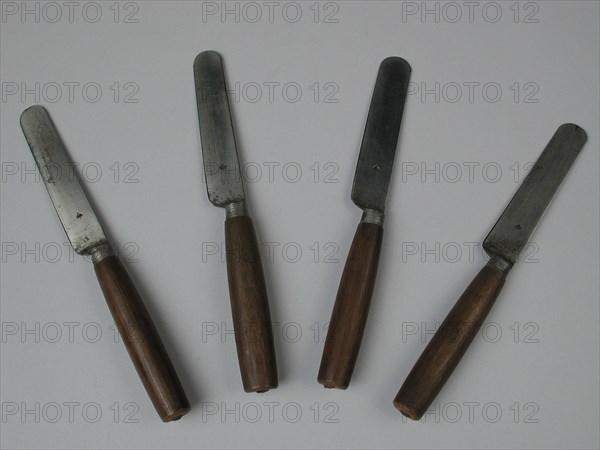 metal worker: Gresnich, Four miniature knives with wooden handle, knife cutlery kitchen utensils miniature toy relaxant model