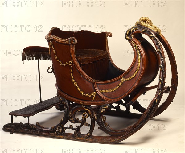 Red painted sleigh, sledge carriage means of transport velvet wood paint metal, approx 70 kg Red horse sleigh painted seat