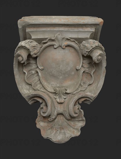 Terracotta console in Louis XV style, console building element ceramics terracotta, molded baked Terracotta console in style