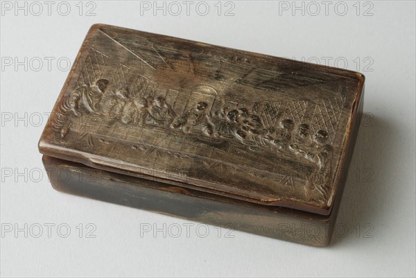 Snuffbox of horn with cut out 'the last supper', snuffbox holder horn, Rectangular snuff box Embossed with the image