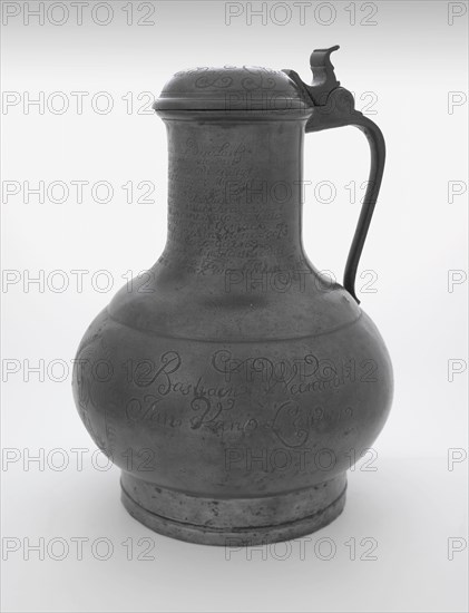 Tinsmith, Flappe or jug from the bag carrier's guild, jug crockery holder tin, cast engraved Horizontal soldering joints jug