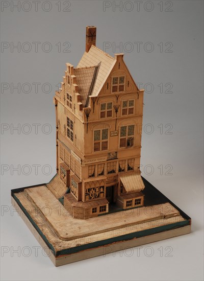 Reinier van Kempen Valk (?), Model of house In Thousand Vreeze, on solid base plate, building model model cardboard wood paper