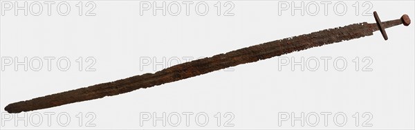 Blade with crossbar and lifting knob, sword hilt weapon soil find wrought iron metal total, Long fairly evenly wide lasting flat