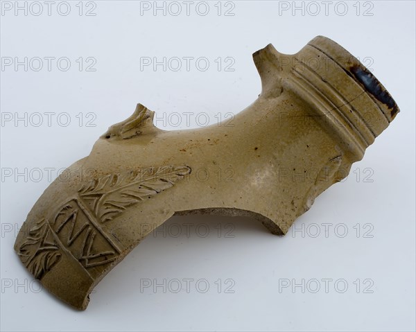 Neck and belly fragment of beard man, with spell and acanthus leaf, Bartmann juggeware tableware holder soil find ceramic