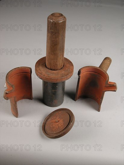 Four-piece bronze mold for barley pot, cast molding tool tools base metal bronze wood iron, cast turned Four-piece bronze mold