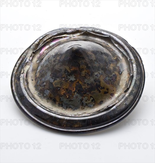 Fragment of soil, stand ring and wall of smooth drinking cup, drinking cup drinking utensils holder soil find glass, handblown