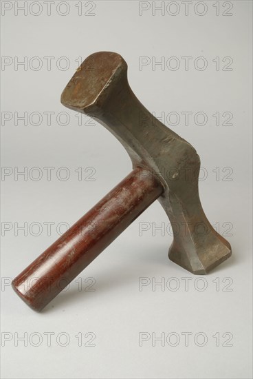 Pewter hammer, hammer from casting, hammer tool kit metal iron wood varnish, forged Hammer Short round wooden handle. Elongated