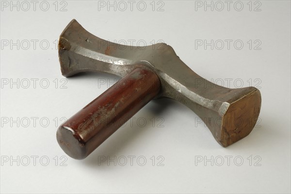 Tinker hammer, hammer from casting, hammer tool kit metal iron wood veneer, forged Hammer Short round wooden handle. Elongated