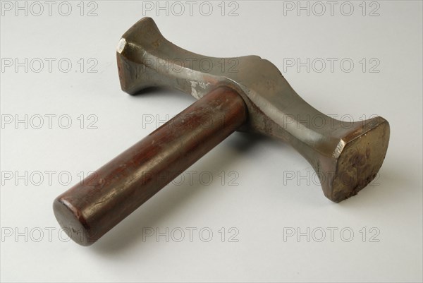 Pewter hammer, hammer from casting, hammer tool kit metal iron wood veneer, forged Hammer Short round wooden handle. Elongated