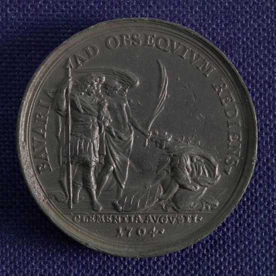 Medal on the subjugation of Bavaria to the German Emperor, penning visual material lead metal, in the foreground liberated