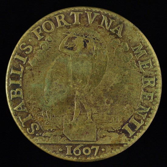 Medal from Johan van der Veeken, jeton utility medal medal exchange brass, Fortuna, in cut STABILIS FORTVNA MERENTI 1607