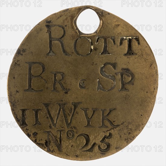 Fire spray of Rotterdam 1725, fire service penny identification device copper, engraved: ROTT w. SP II WYK No 25 Rotterdam fire