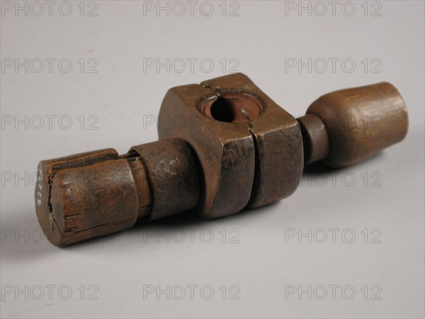 Two-piece bronze mold for eye of screw cap, mold casting tool tools base metal bronze, cast Two-piece bronze mold for casting