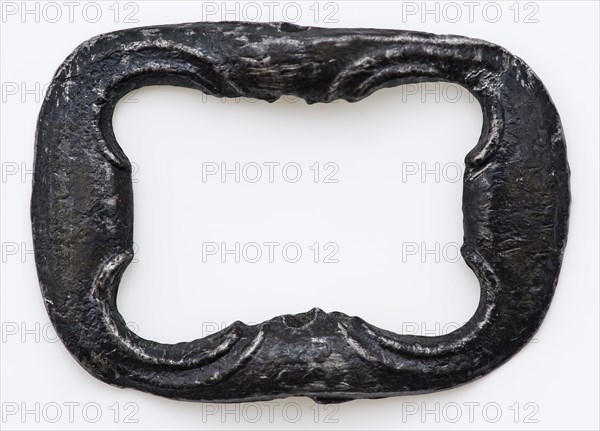 Rectangular shoe buckle with rounded corners and simple decoration, clasp fastener component soil find tin metal, cast Slight