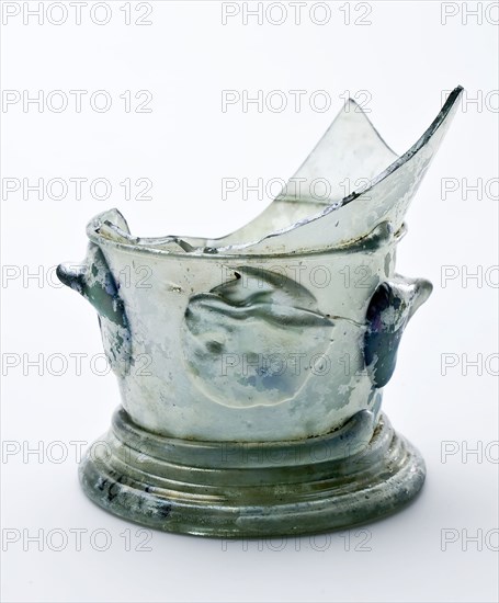 Fragment of berkemeier, drinking glass drinkware tableware holder soil find glass forest glass, free blown and formed glass
