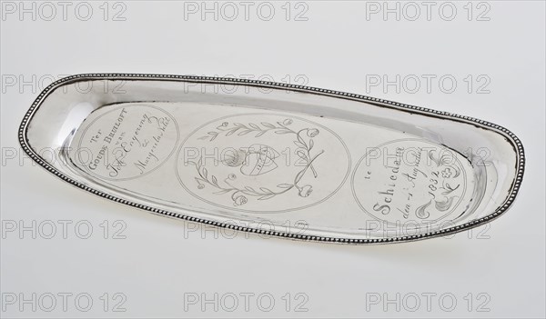 Silversmith: Jacobus Schalkwijk, Silver pen tray with engraved Ter Goude Wedding by Joh.S Engering & Margerita Nolet