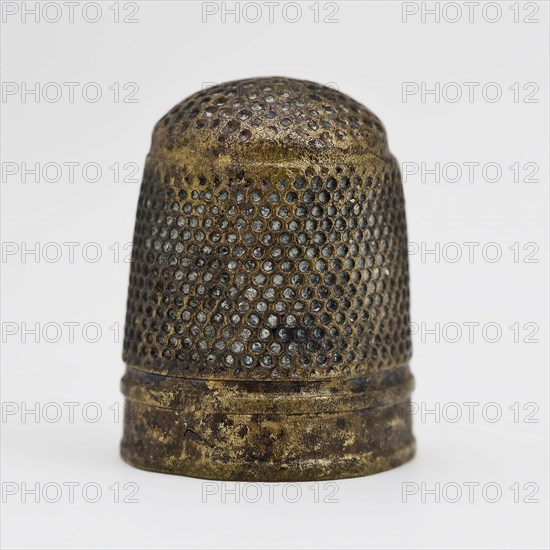 Copper molded thimble, thimble sewing kit soil find copper brass metal, cast Copper molded thimble with round pits on top