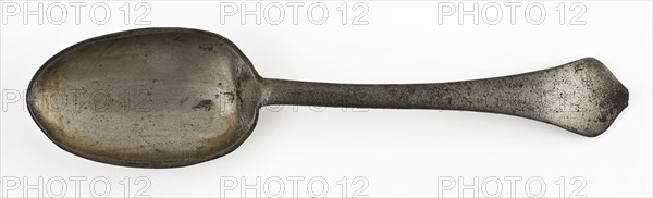 Pewter spoon with Engelmerk in steel backside above, spoon cutlery soil find tin metal, Steel top behind: angel in oval