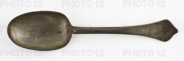 Pewter spoon with Engelmerk in steel backside above, spoon cutlery soil find tin metal, Steel top behind: angel in oval