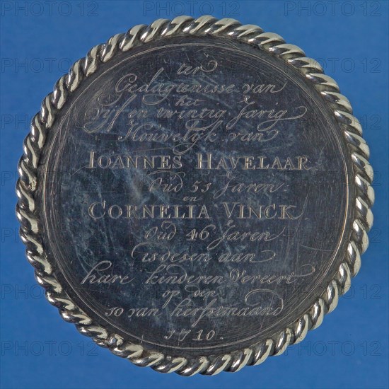 Medal on the 25-year marriage of Joannes Havelaar and Cornelia Vinck in 1710, wedding medal medal engraving silver, cable edge