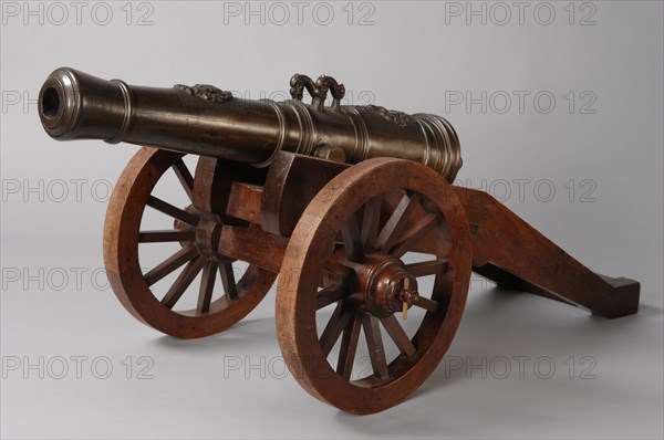 Johannes Specht (1699 - 1763), Decorative gun, or signal gun, ornamental cannon signal gun cannon bronze, to tapping 30.0 cast