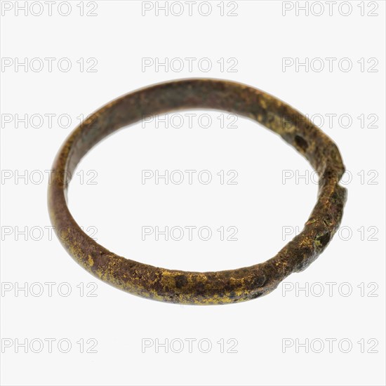 Copper ring, classic wedding ring model, ring jewelry clothing accessory clothing soil find copper metal d 0.3, cast Simple