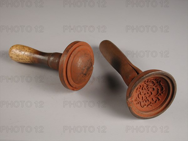 Two-piece bronze mold for cup of pepper spreader, cast molding tool tools kit metal bronze wood iron, cast turned Two