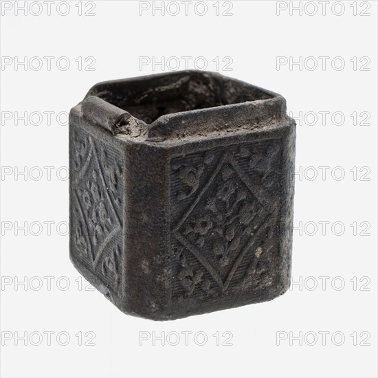 Rectangular tin box without lid, square, decorated with floral decoration in rhombus, container holder soil find tin metal