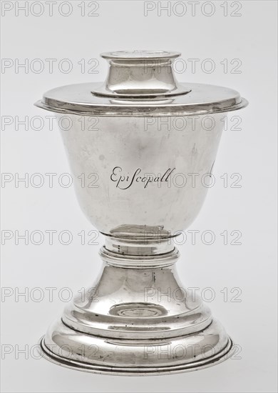 Adrianus Stratenus, Silver cup with The English Episcopal Church, cup liturgical vessel holder silver, grams, 389 grams